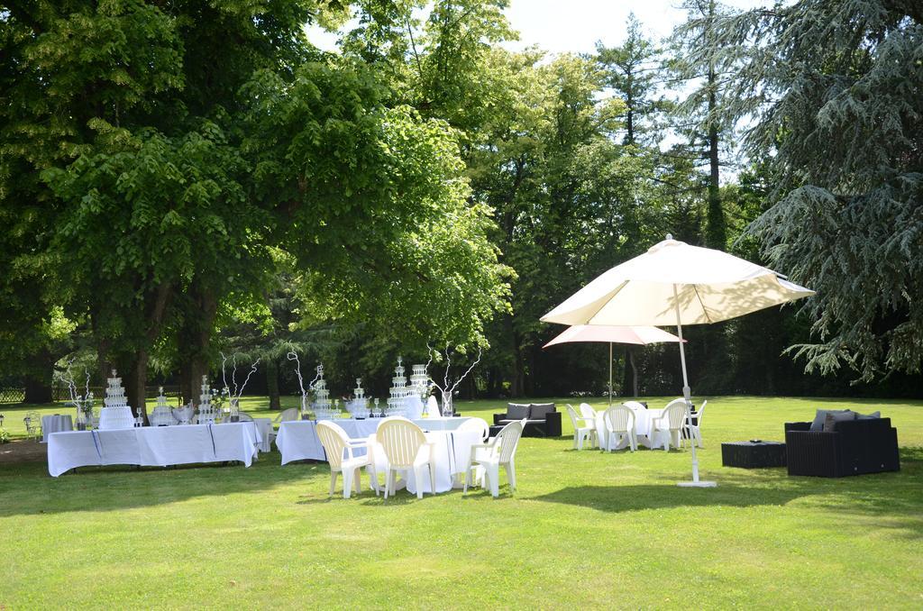 Hôtel La Ferrière Châteaubriant Extérieur photo